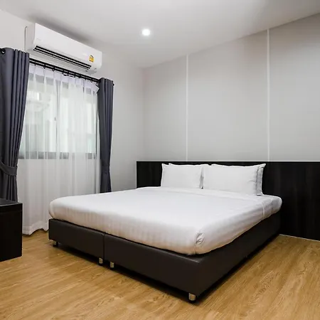 College Haus Rangnam Apartment Bangkok Exterior photo