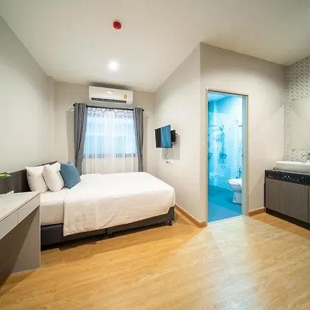 College Haus Rangnam Apartment Bangkok Exterior photo