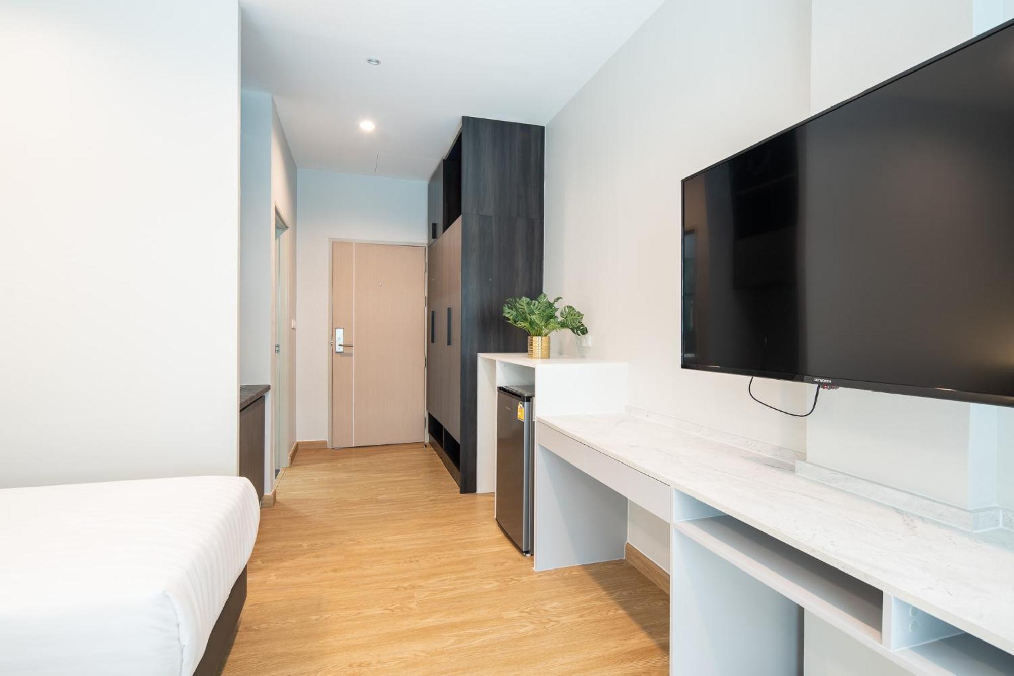College Haus Rangnam Apartment Bangkok
